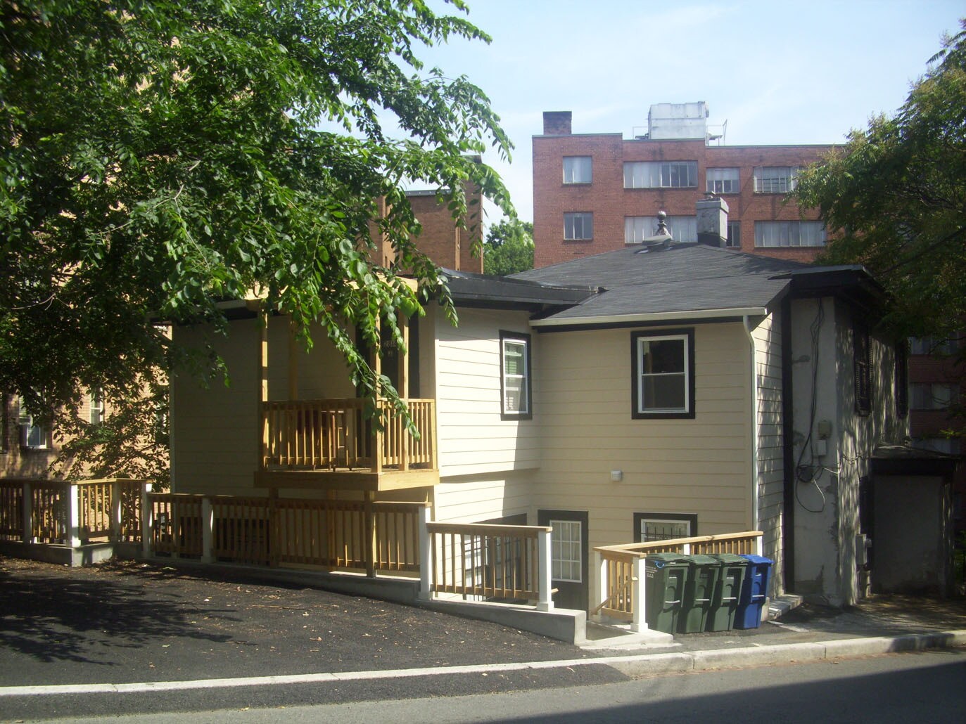 Building Photo - 2814 Quarry Rd NW