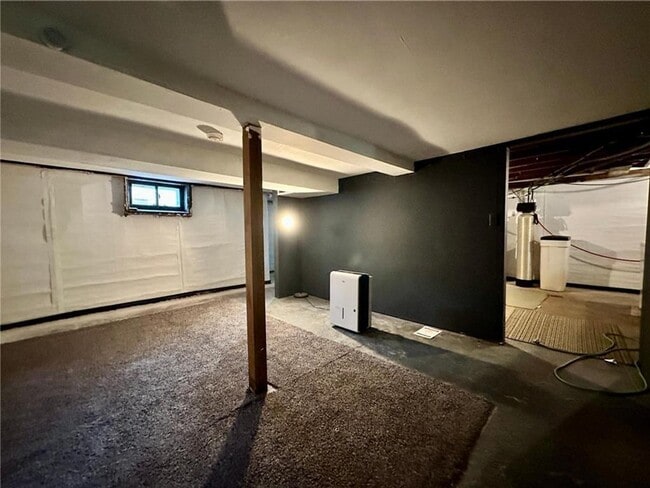 Building Photo - 402 8th St N
