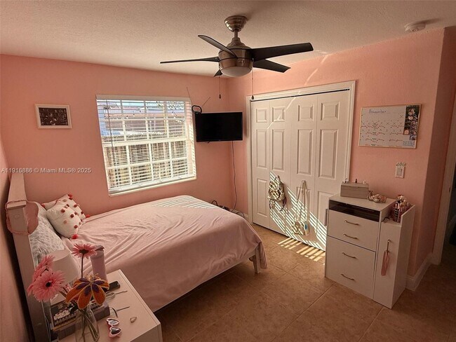 Building Photo - 11007 SW 3rd St