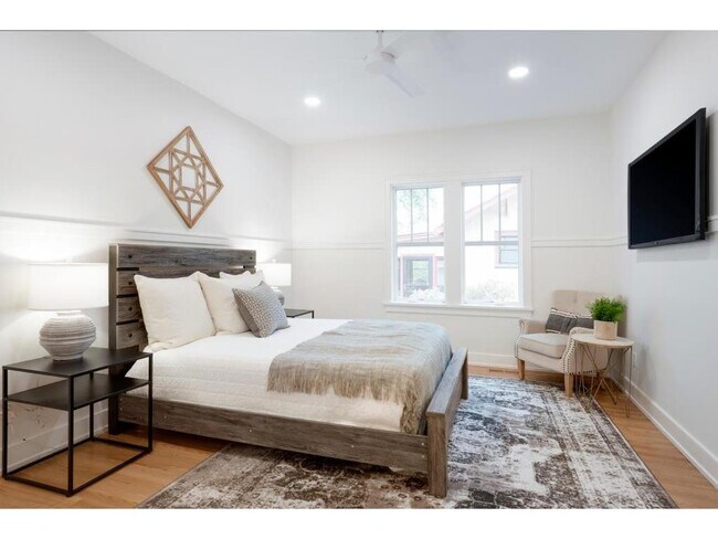 Building Photo - 231 Manitoba Ave