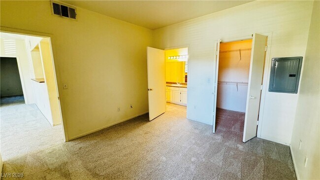 Building Photo - 45 Maleena Mesa St