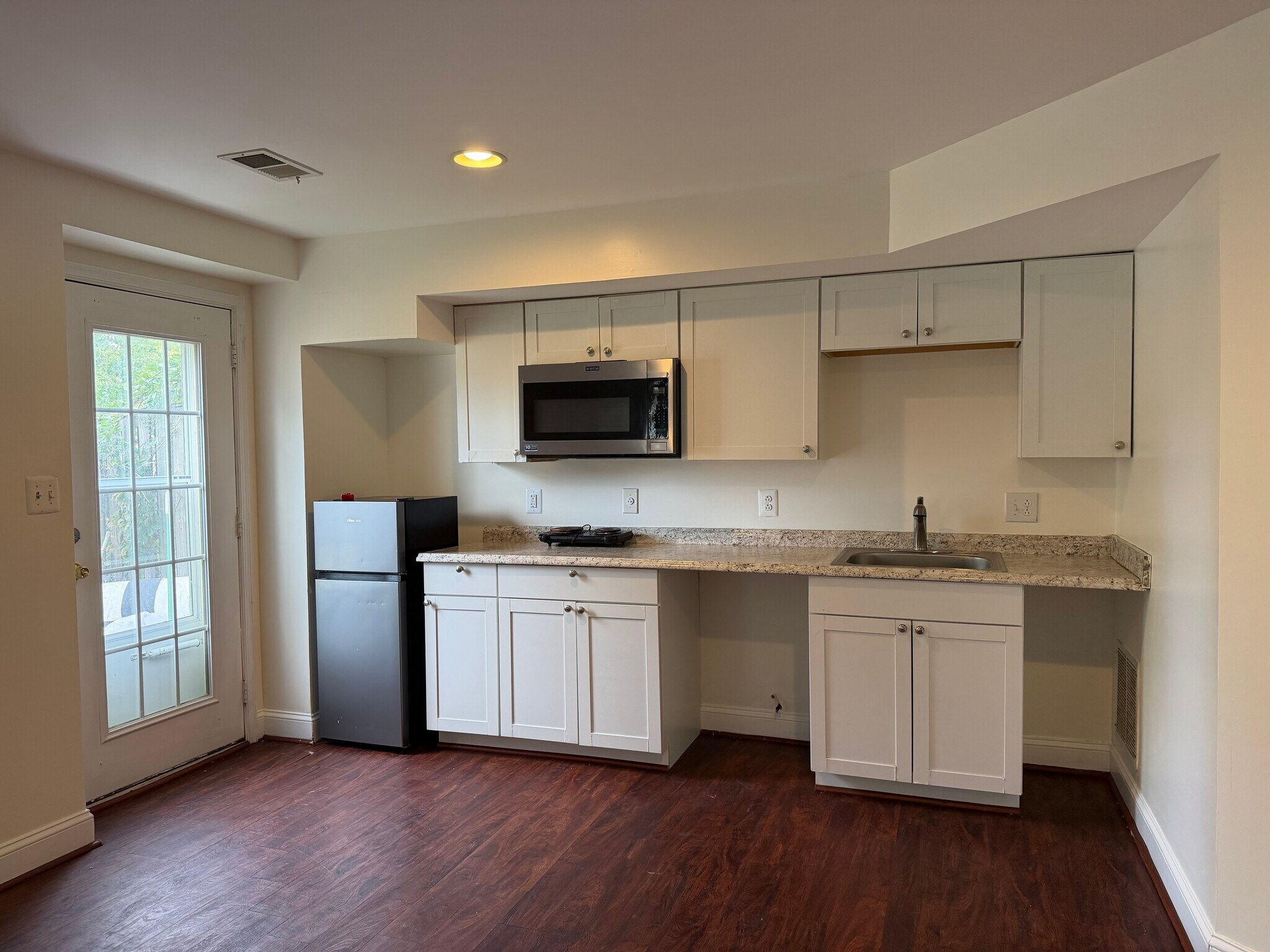 Building Photo - 188 Executive Cir