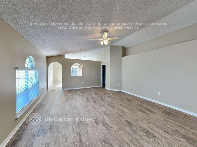 Building Photo - 10436 Opus Dr