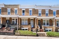 Building Photo - Modern & Bright 4-Bedroom Home – Comfort &...