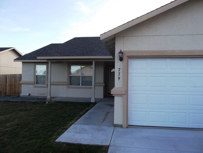 Building Photo - 3 bedroom Home For Rent in Fallon