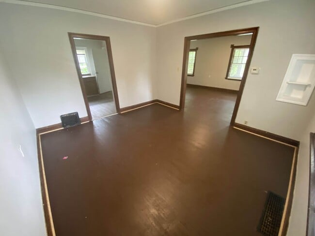 Building Photo - 500 W Parkwood-2125 Mayfair Rd