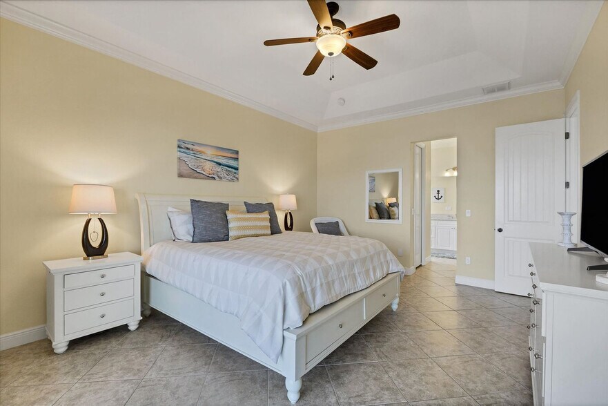 Building Photo - 8138 Arlewood Cir