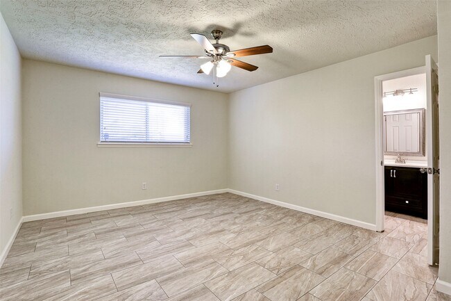 Building Photo - 17559 Methil Dr