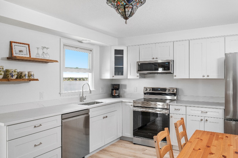 Building Photo - 240 Narragansett Ave