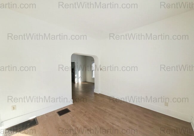 Building Photo - 314 Conger St