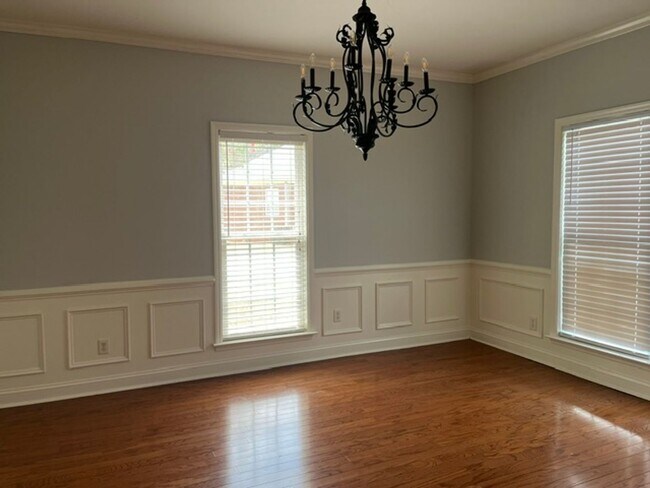 Building Photo - 127 Chesapeake Ct