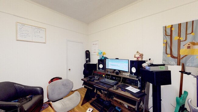 Building Photo - 519 Beacon St