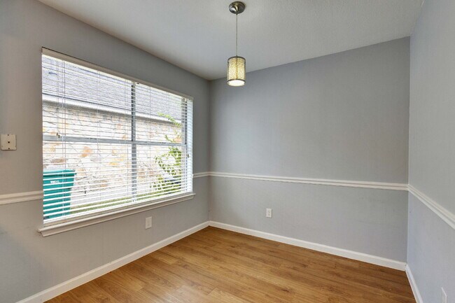 Building Photo - "Charming 3-Bedroom Cedar Park Home with 2...