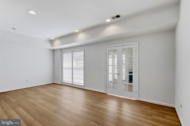Building Photo - 24652 Siltstone Square