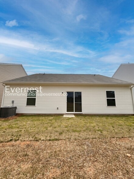 Building Photo - 124 Lightning Dr