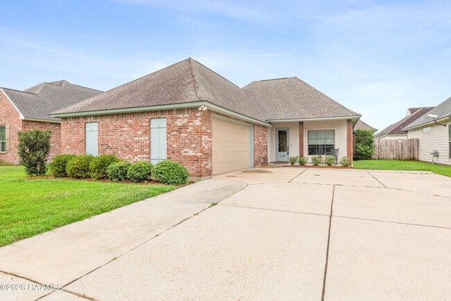 Building Photo - 110 Olivewood Dr