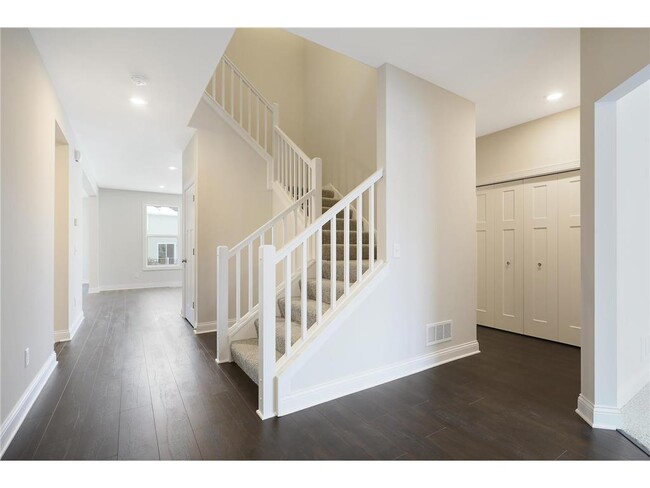 Building Photo - 10172 Arrowwood Trl