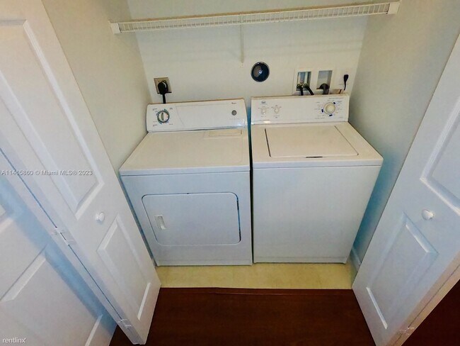 Building Photo - 3 br, 2 bath House - 907 SW 15th St 1