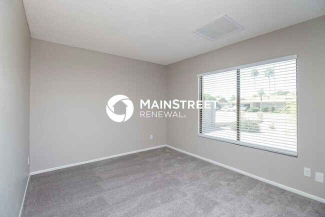 Building Photo - 10213 N 51st Dr