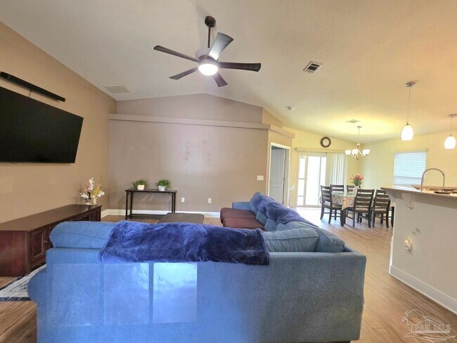 Building Photo - 197 Millet Cir