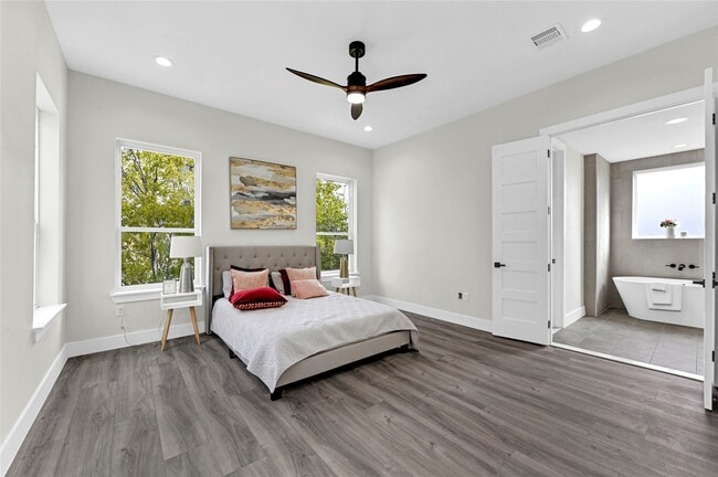 Building Photo - 710 Link Rd