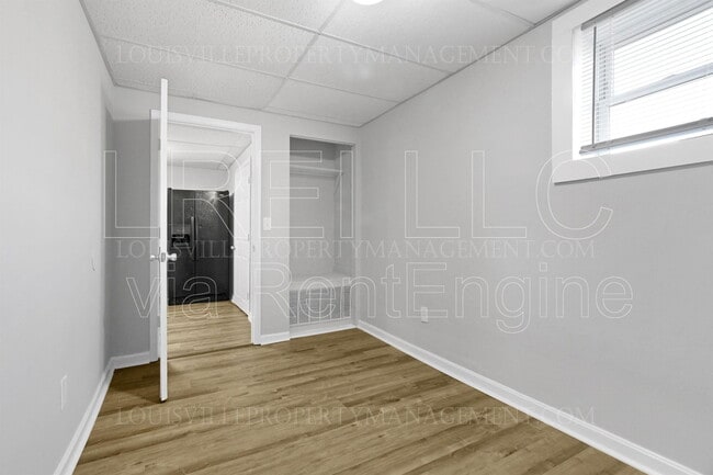 Building Photo - 706 Roselane St