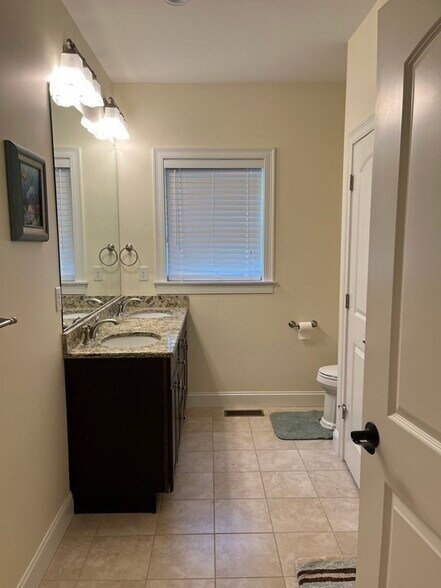 Building Photo - 88 Indian Ridge Ter