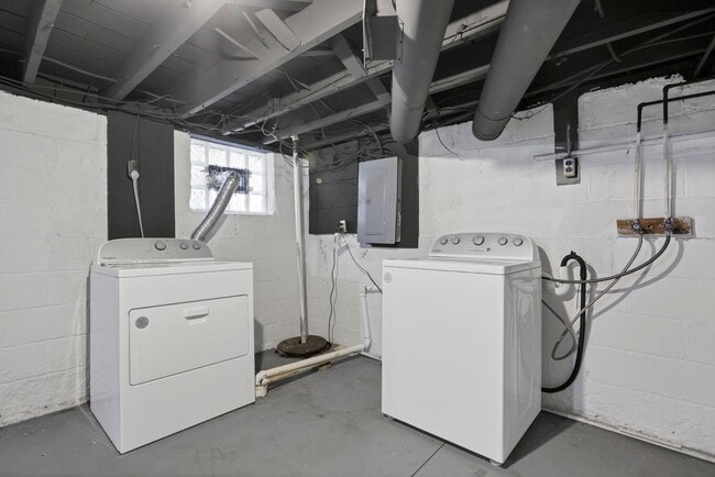 Building Photo - 1398-1400-1400 S Ohio Ave