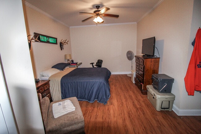 Building Photo - 203 Faculty Blvd