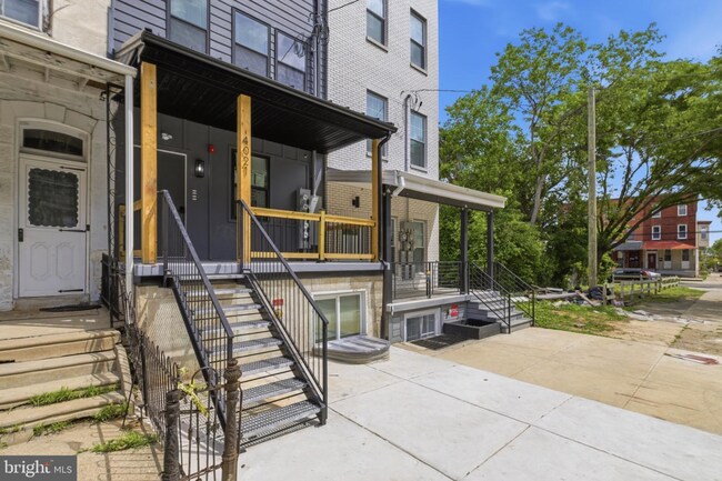 Building Photo - 4021 Brown St
