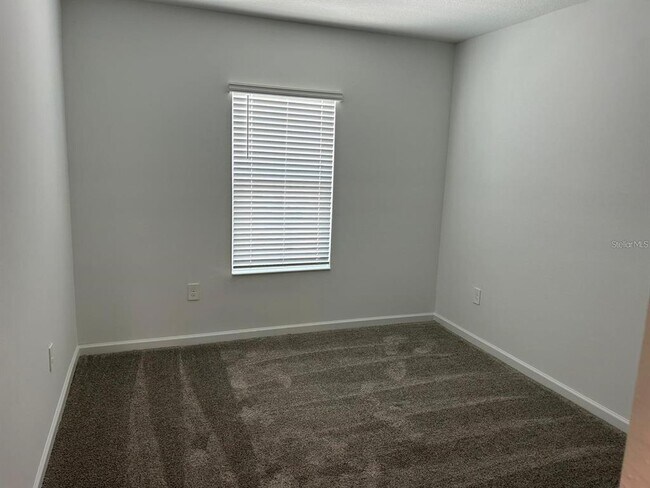 Building Photo - 3350 Laurent Lp