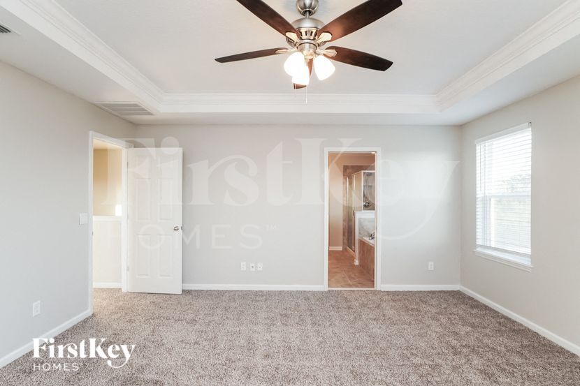 Building Photo - 3708 Statham Dr