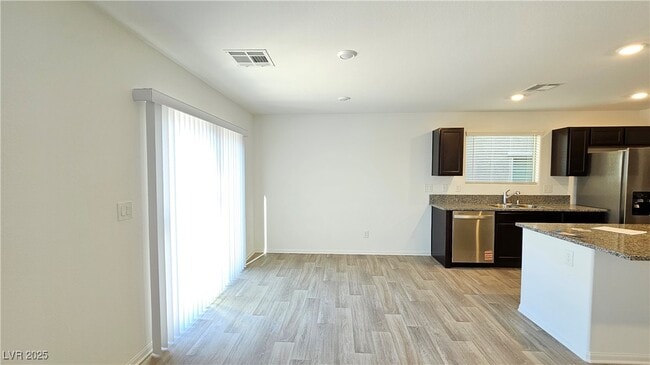 Building Photo - 6071 Swift Lariat St