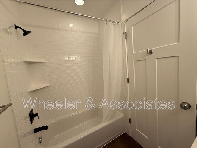 Building Photo - 3714 Brinker Ave