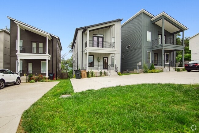 Building Photo - 2609A Alpine Park Ave