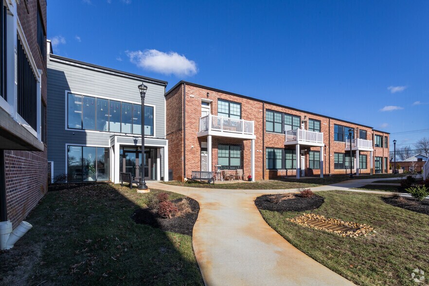 Building Photo - Reserve at Grace