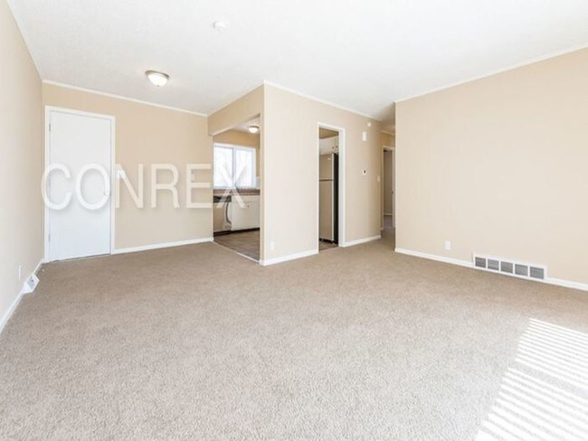Building Photo - 3 bdrm, 1 bath in KC, MO!
