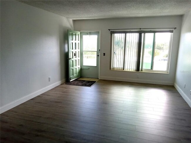 Building Photo - 2359 Finlandia Ln