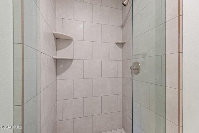 Building Photo - 1520 Redwood Cir