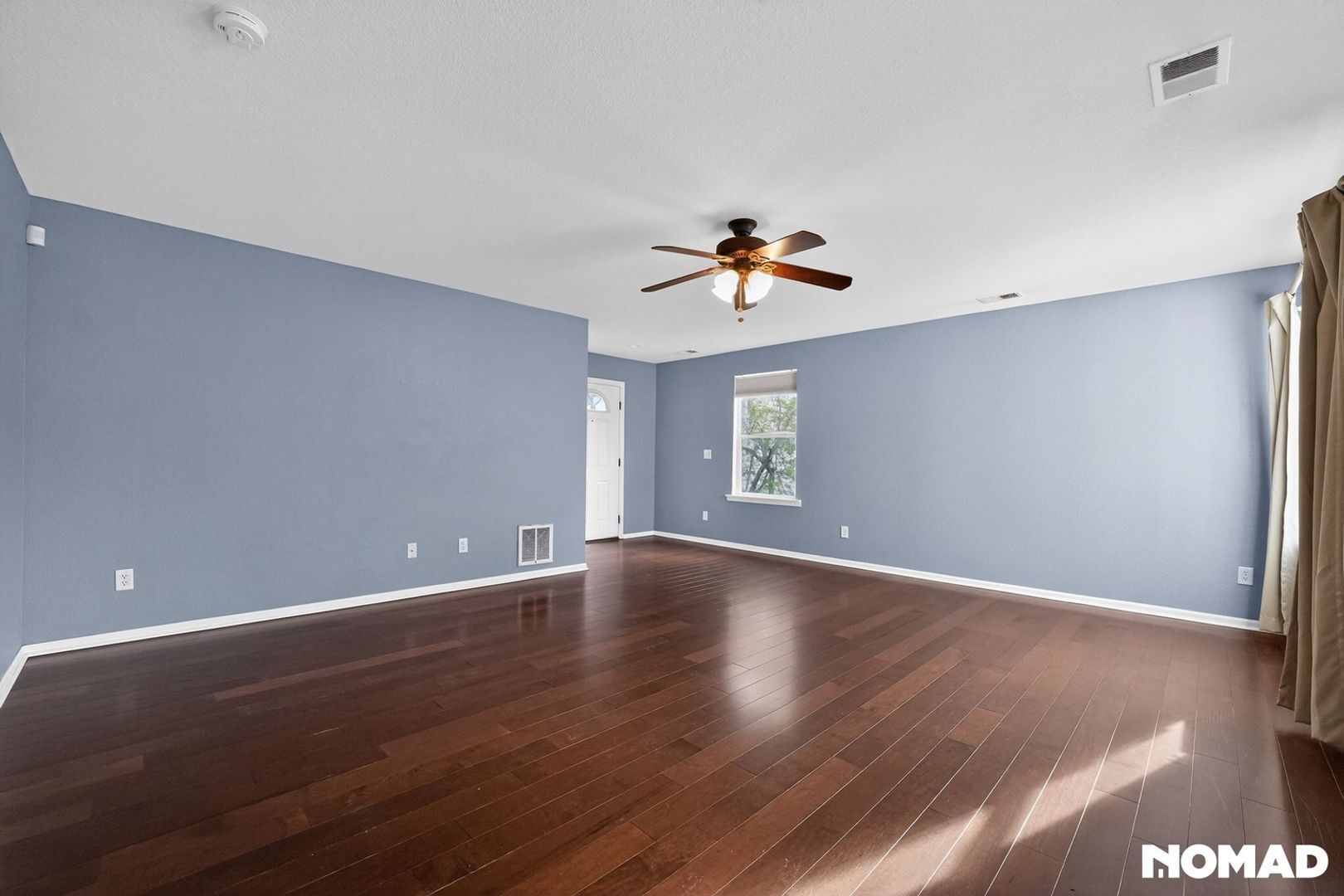 Building Photo - 454 E 77th Pl