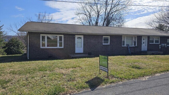 Building Photo - 364 Cliff Dr