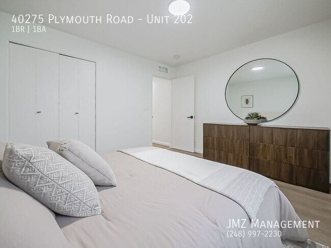 Building Photo - 40275 Plymouth Rd