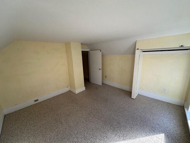 Building Photo - 21 Nelson St