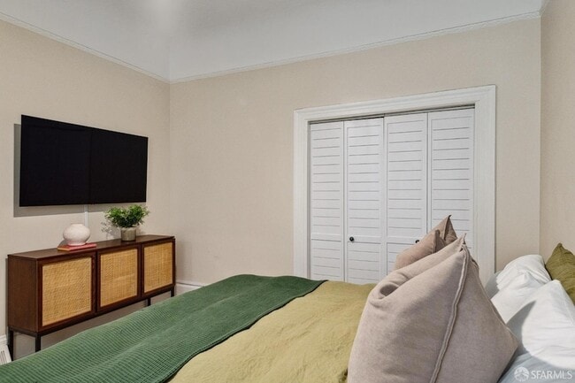 Building Photo - 2856 Sacramento St