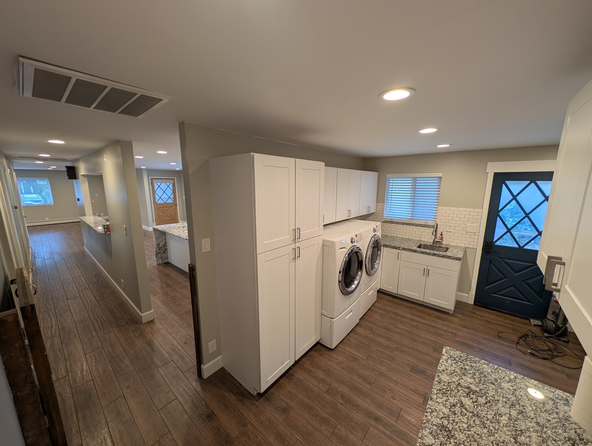 Building Photo - 6358 S Mount Vernon Dr