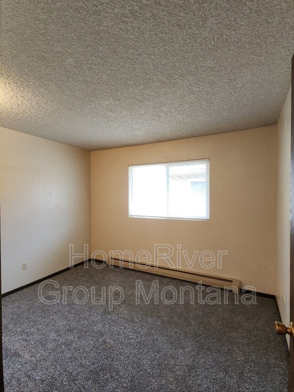 Building Photo - 913 Pattee Creek Dr