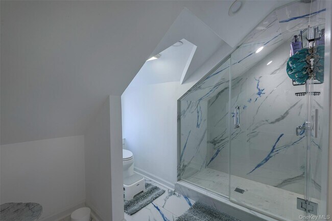 Building Photo - 20 N Ravine Rd