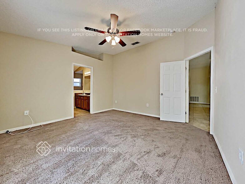 Building Photo - 613 Doe Cove Pl