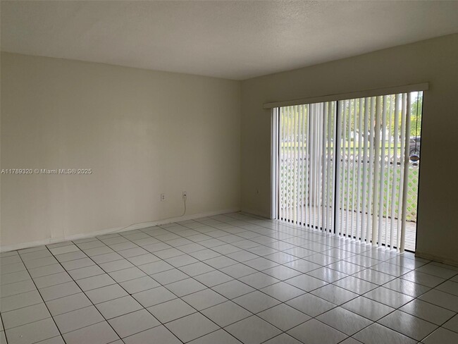Building Photo - 9631 SW 138th Ave