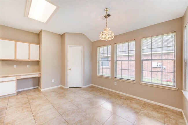 Building Photo - 4814 Cotter Ln